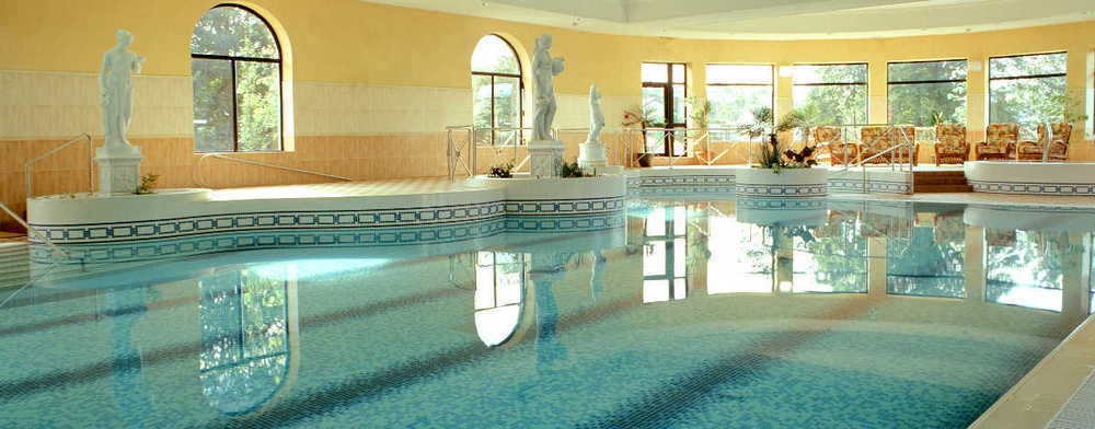 Castlecourt Hotel, Spa & Leisure Westport Exterior foto