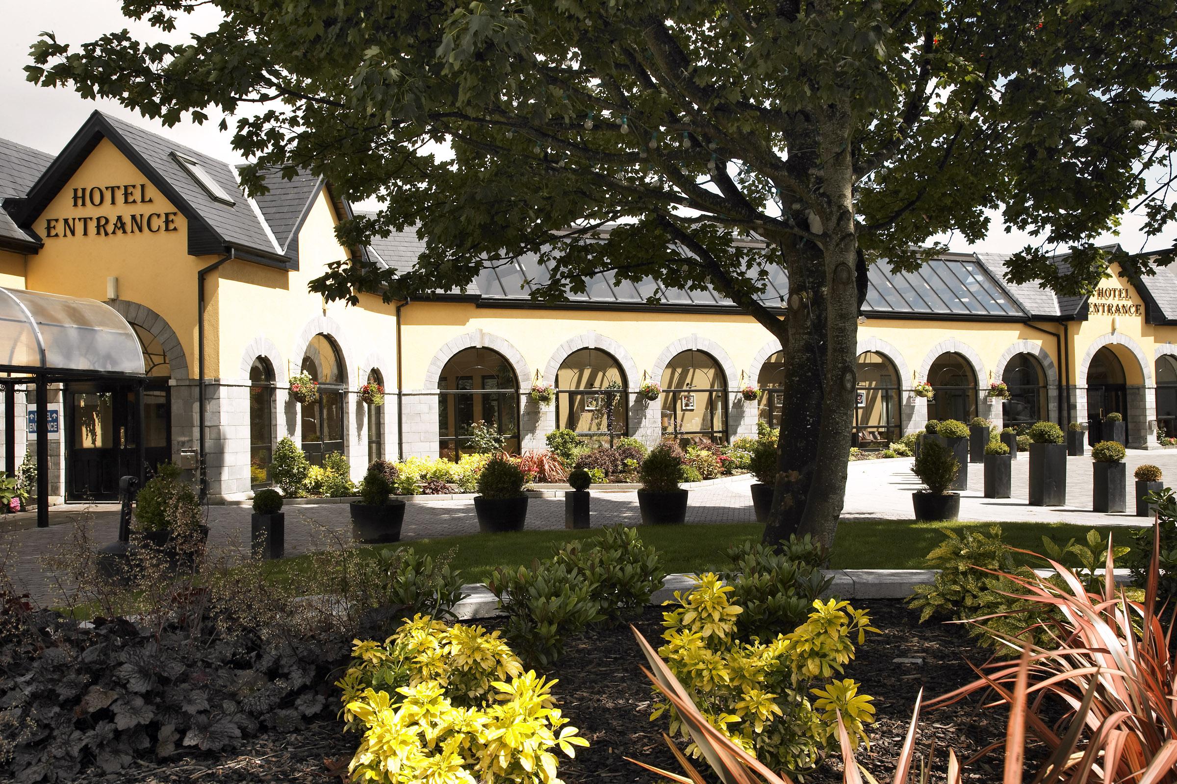 Castlecourt Hotel, Spa & Leisure Westport Exterior foto