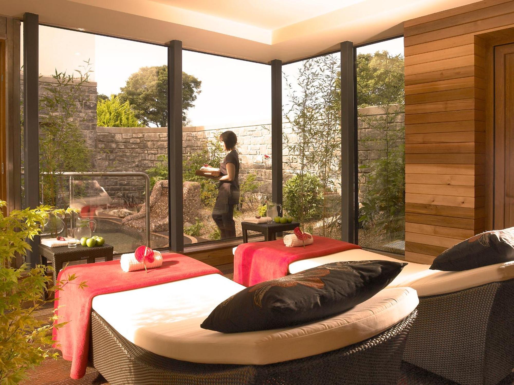 Castlecourt Hotel, Spa & Leisure Westport Exterior foto
