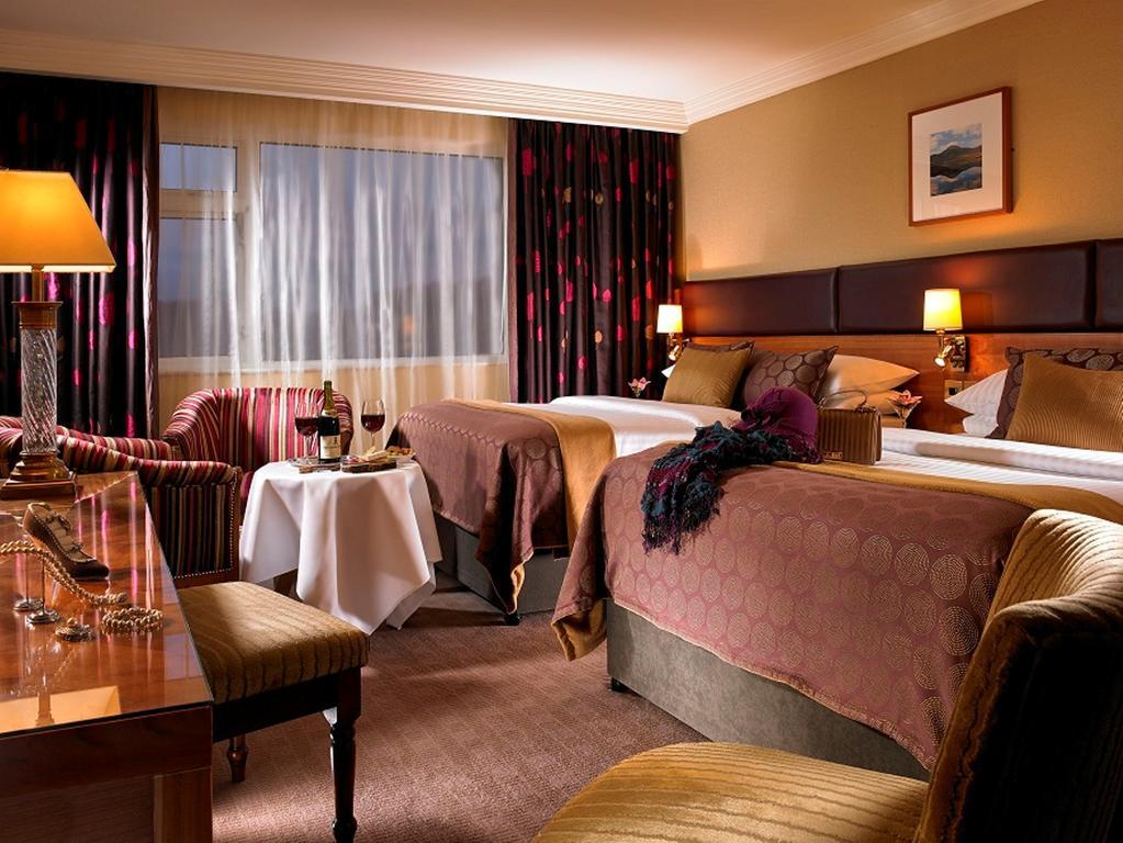 Castlecourt Hotel, Spa & Leisure Westport Exterior foto
